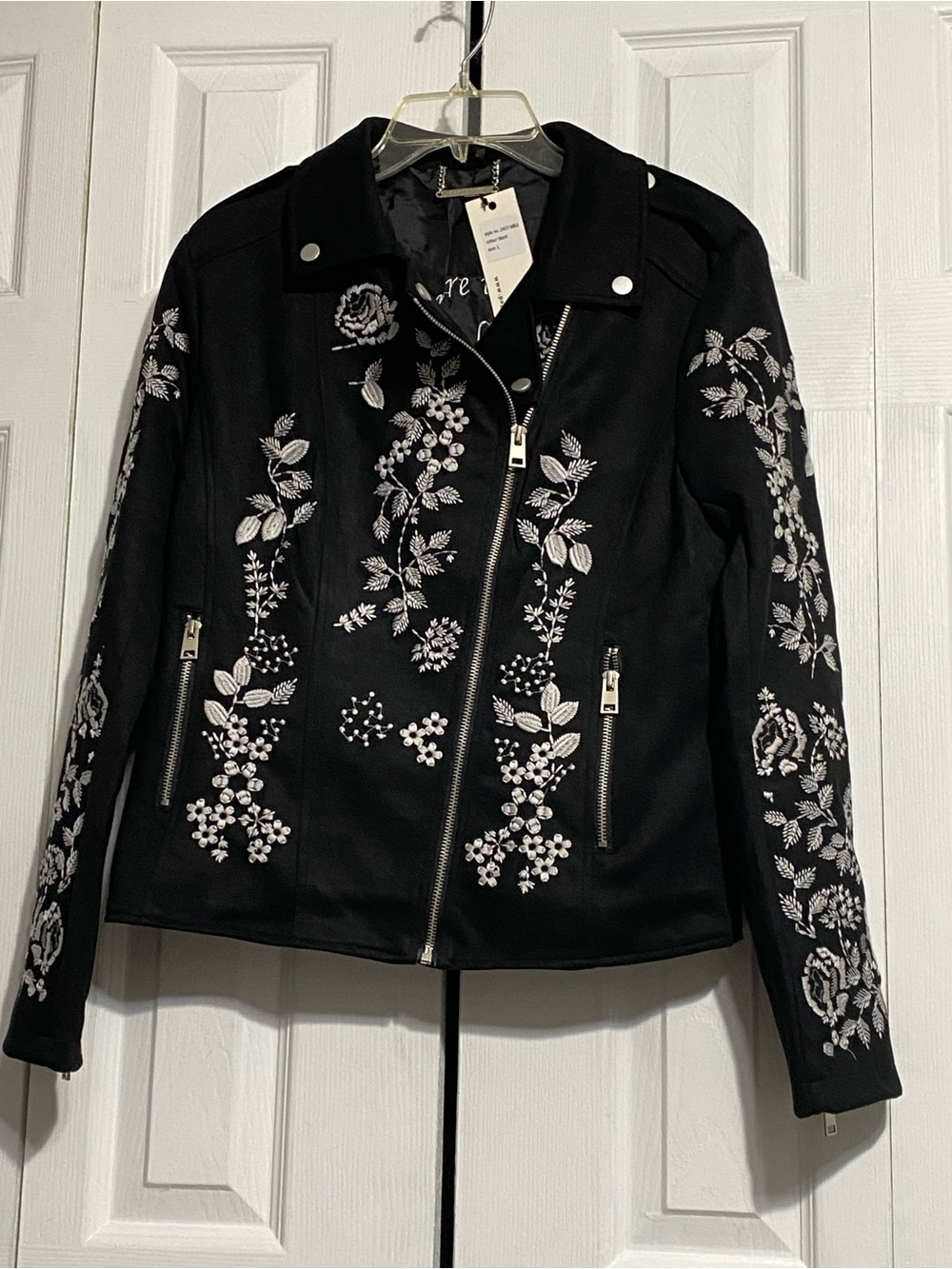 PAPARAZZI black embroidered floral NWT coat jacket size LARGE - Picture 1 of 14